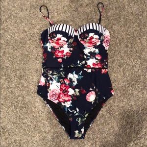 Cupshe one piece swimsuit